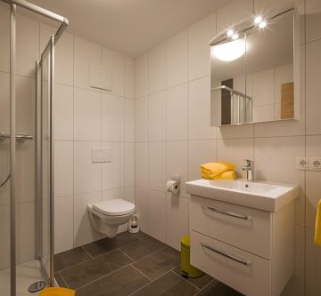 Appartement Gross Badezimmer