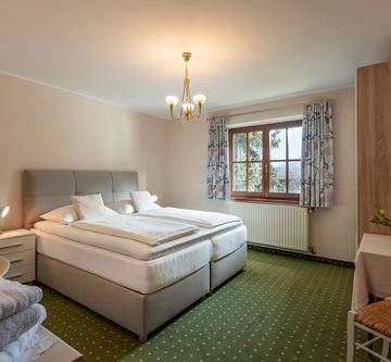 Haus_Christina_Dorf_21_Soell_02_2025_Schlafzimmer