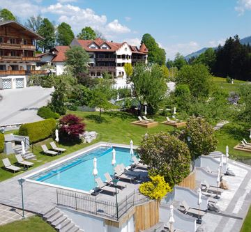 Gartenlandschaft-Hotel-AlpenSchloessl-Sommer-Landh
