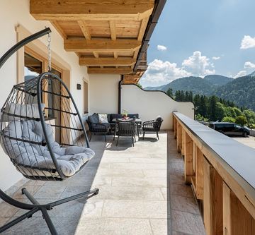 Söll-AlpenSchlössl-Salven-Suite-Terrasse