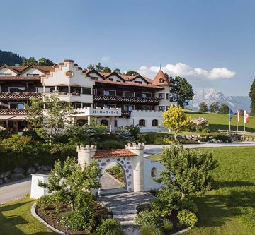 Söll_Hotel_AlpenSchlössl_Sommer_WilderKaiser