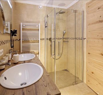 Badezimmer Top-Familiensuite