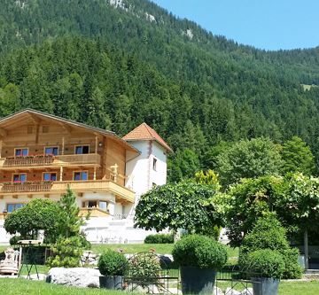 Söll-Landhaus-Ager-Sommer-Bergwelt