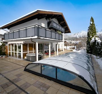 Landhaus_Central_Dorf_64_Soell_11_2023_Haus_aussen