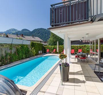 Landhaus_Central_Dorf_64_Soell_Terrasse_Schwimmbad