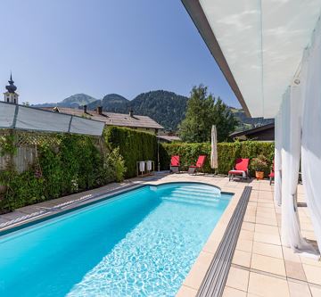 Landhaus_Central_Dorf_64_Soell_Terrasse_Schwimmbad