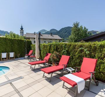 Landhaus_Central_Dorf_64_Soell_Terrasse_Schwimmbad