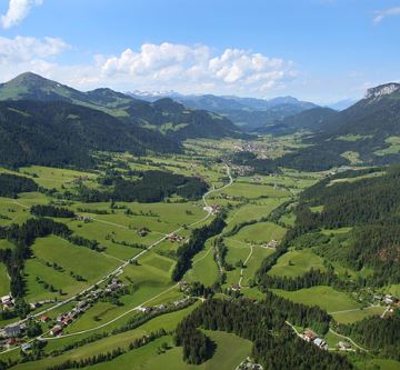 Blick auf Soell von Scheffau_Soell_Simon Oberleitn