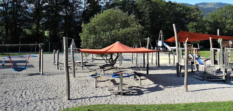 Spielebereich außen