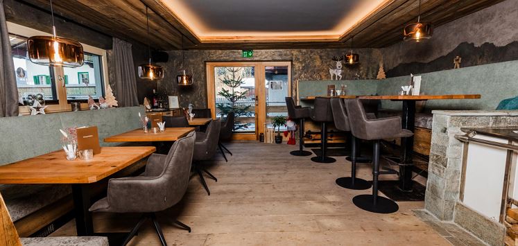 Scheffau_d'Schusterin_Bar_Cafe