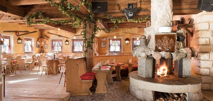 Scheffau_Waldhof Alm_Stube_Kamin