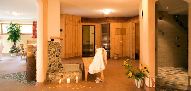 Söll_Alpenpanorama_Wilder Kaiser_Wellnessbereich1