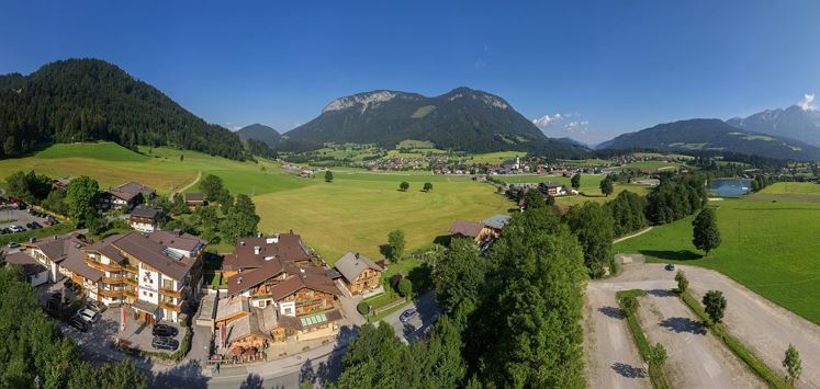 Söll_Sommerpanorama-Hexenalm-2_Wilder Kaiser