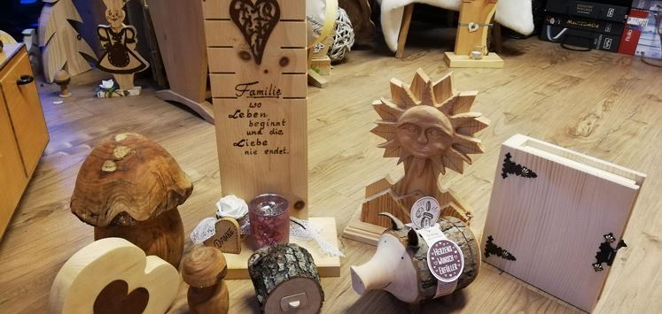 Söll_Holzfiguren_Wilder Kaiser