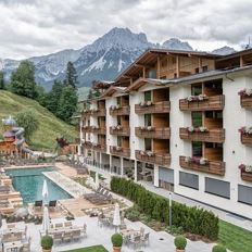 Charging station (electric vehicle) - Hotel Christoph