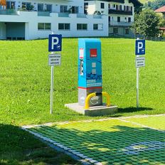 Parkplatz 'West' Ellmau mit Elektro-Tankstelle