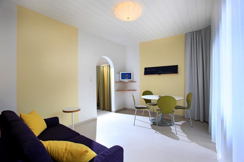 Feng shui apartment living room easy ways to your apartment feng