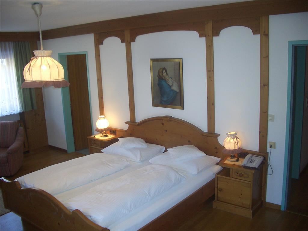 Hotel gasthof weberbauer scheffau am wilden kaiser Slaapkamers up plattegrond