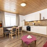 1 bedroom, comb liv.-bedr/shower,WC