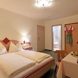 Double room, shower, toilet