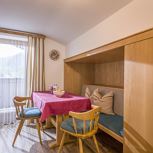Apartment, shower or bath, toilet, 1 bed room