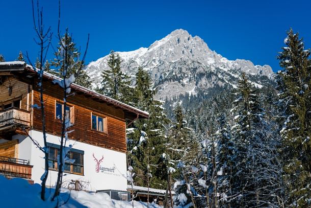 Wilder_Kaiser_Waldbaden_Winterwandern_Scheffau_Winter24_SabineHolaubek (44)klein.jpg