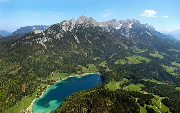 Hintersteinersee Luftaufnahme Sommer_Scheffau_Simon Oberleitner_1.jpg