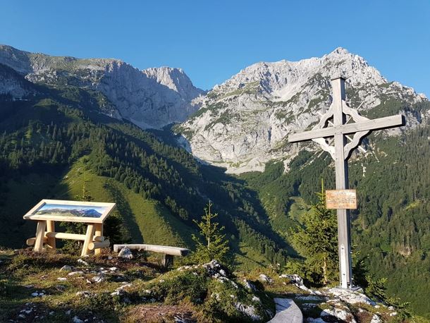 Seilaboden Kreuz_neue Tafel.jpg