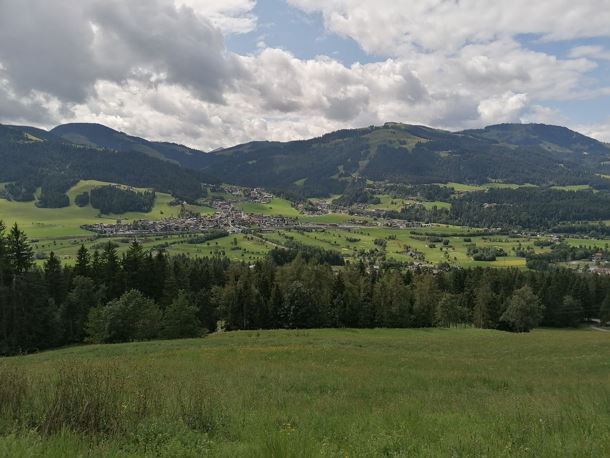 Wandern_Riesen_Birgit Hong.jpg