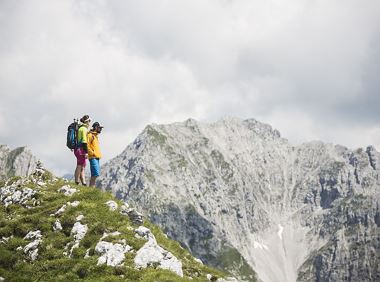 3-day mountain hut walk - alternative route to the summit of the Scheffauer