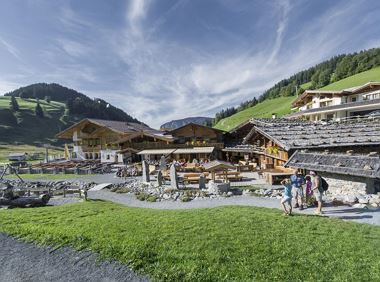 Marktplatz Wanderung zur Stöcklalm