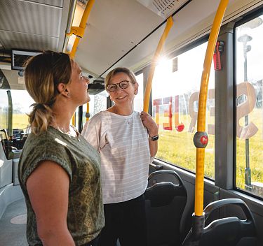 Ganzjährig: Öffentliche Linienbusse