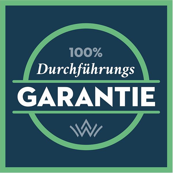 Ein blaues und grünes Rundsiegel mit der Aufschrift "100% Durchführungsgarantie" in Weiß. Unten befindet sich ein stilisiertes W-Logo.