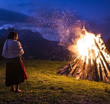 Sonnwend und Feuerbrennen
