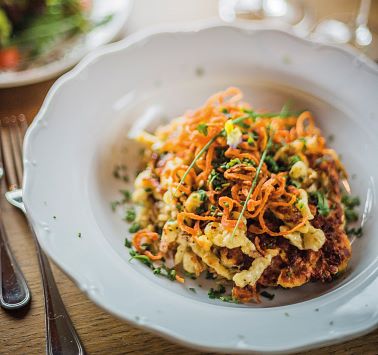 Restaurants, inns and huts