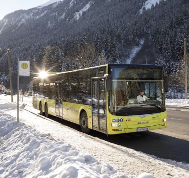 /media/teasergrid/linienbus-winter-foto-von-tirol-werbung-robert-pupeter.jpg