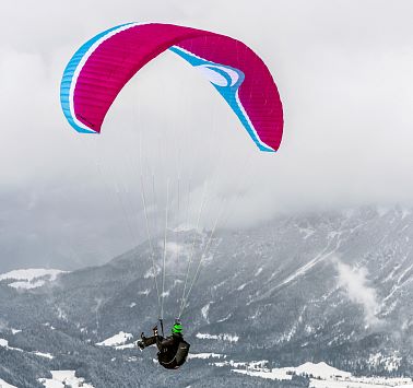 /media/teasergrid/paragleiten-wilder-kaiser-cfelbert-reiter-3-1.jpg