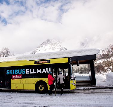 /media/teasergrid/skibus-mobilitaet-vor-ort-cmanuel-bialucha-2-6.jpg