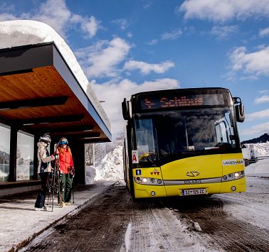 /media/teasergrid/skibus-mobilitaet-vor-ort-cmanuel-bialucha-2.jpg
