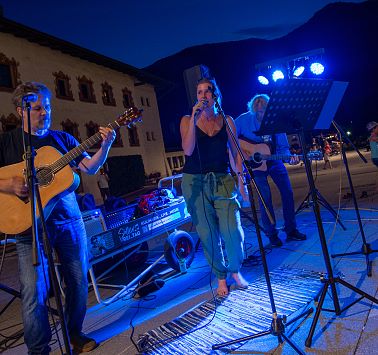 Live-Band in Fußgängerzone